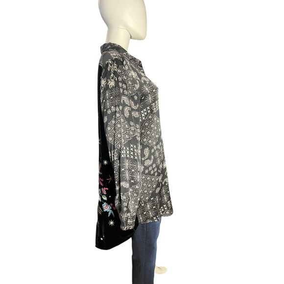 Johnny Was Black Cordelia Silk Velvet Embroidered Tunic Blouse Top Large - Picture 4 of 8